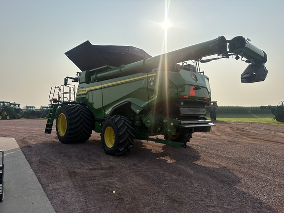 2025 John Deere X9 1100 Combine