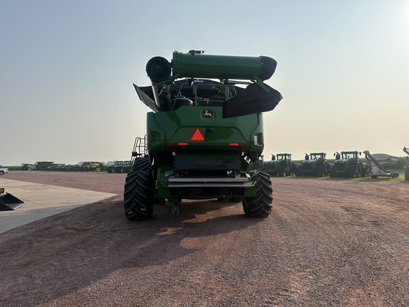 2025 John Deere X9 1100 Combine