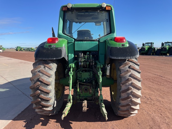 2003 John Deere 7520 Tractor