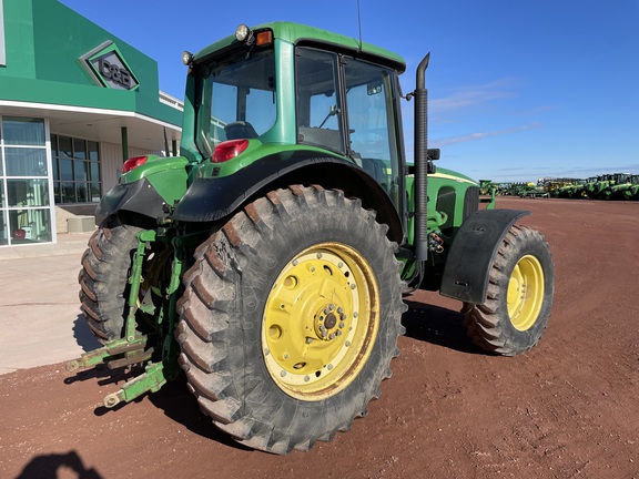 2003 John Deere 7520 Tractor