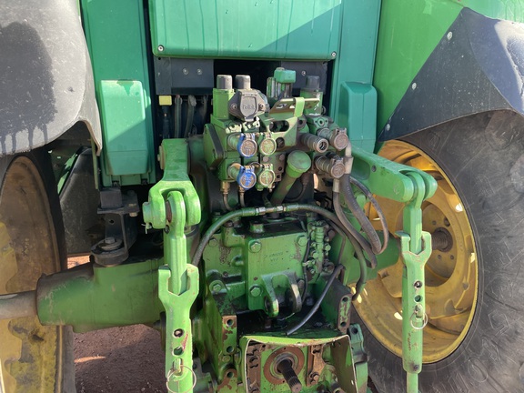2003 John Deere 7520 Tractor