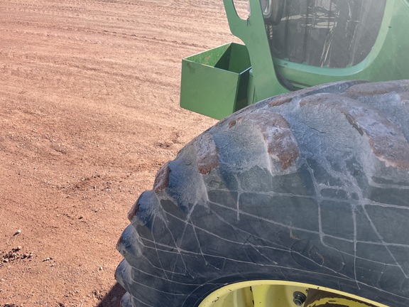 2003 John Deere 7520 Tractor