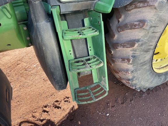 2003 John Deere 7520 Tractor