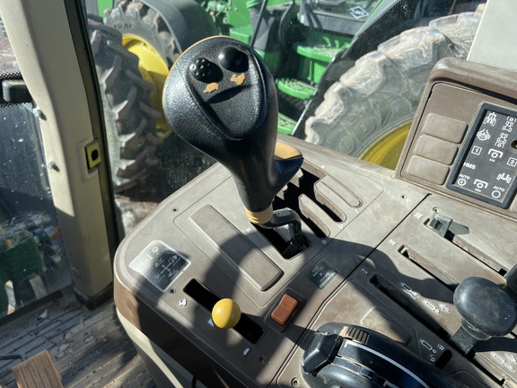 2003 John Deere 7520 Tractor
