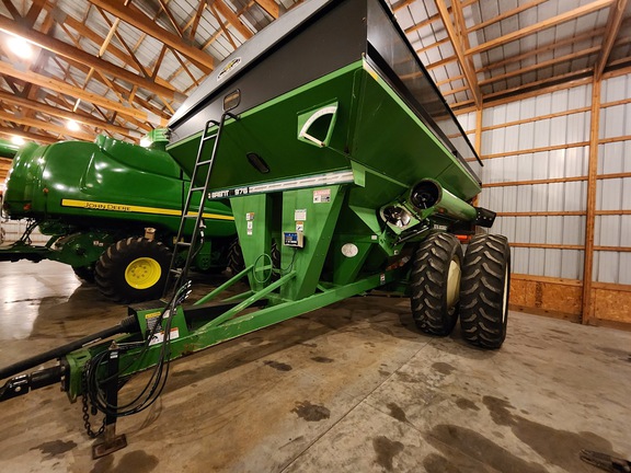 Brent 976 Grain Cart