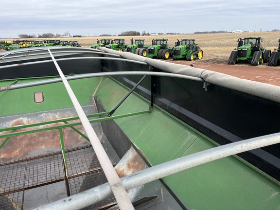 Brent 976 Grain Cart