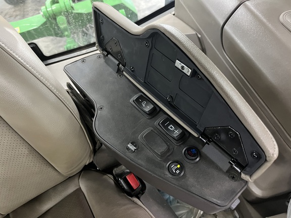 2021 John Deere 8RT 370 Tractor Rubber Track