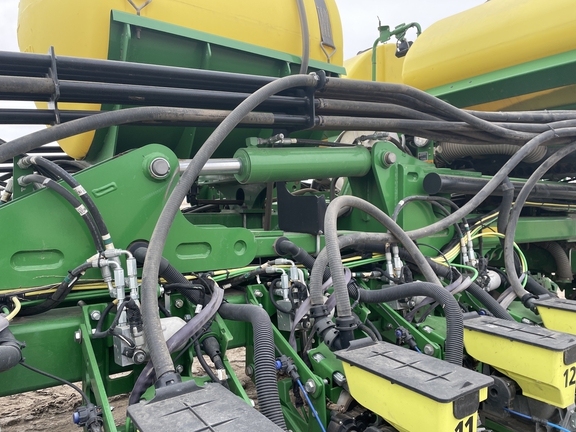 2017 John Deere DB60 Planter