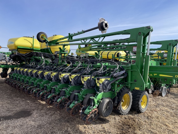 2017 John Deere DB60 Planter