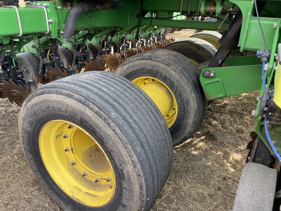 2017 John Deere DB60 Planter