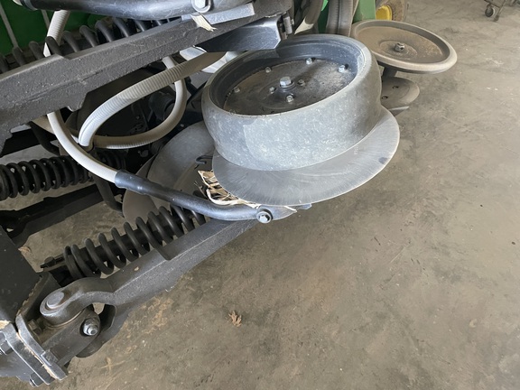 2014 John Deere 1990 Air Seeder
