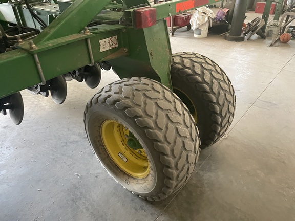 2014 John Deere 1990 Air Seeder