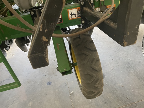 2014 John Deere 1990 Air Seeder