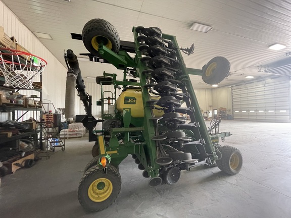 2014 John Deere 1990 Air Seeder