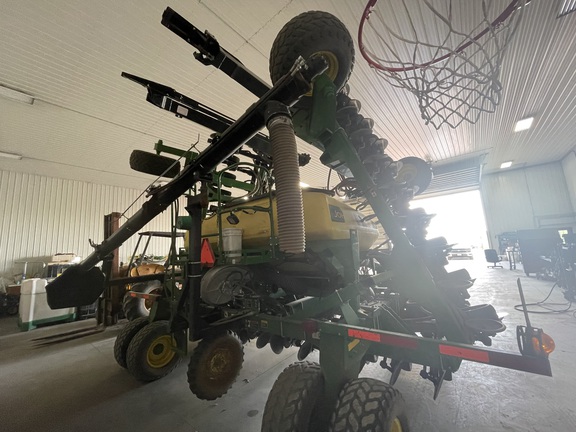 2014 John Deere 1990 Air Seeder