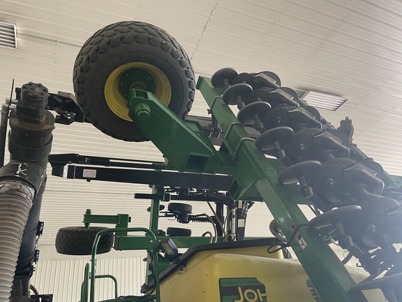 2014 John Deere 1990 Air Seeder