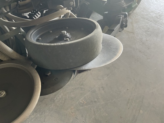 2014 John Deere 1990 Air Seeder