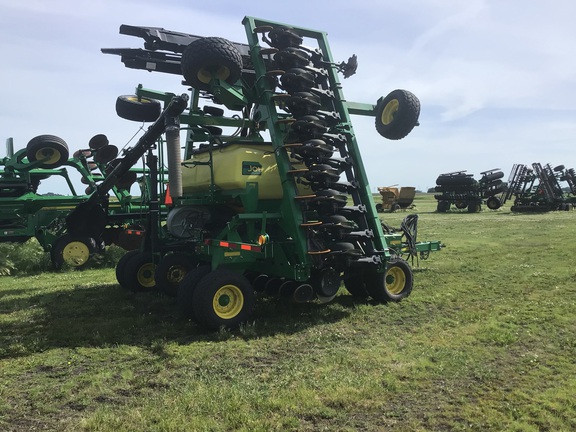 2014 John Deere 1990 Air Seeder