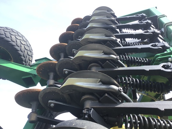 2014 John Deere 1990 Air Seeder