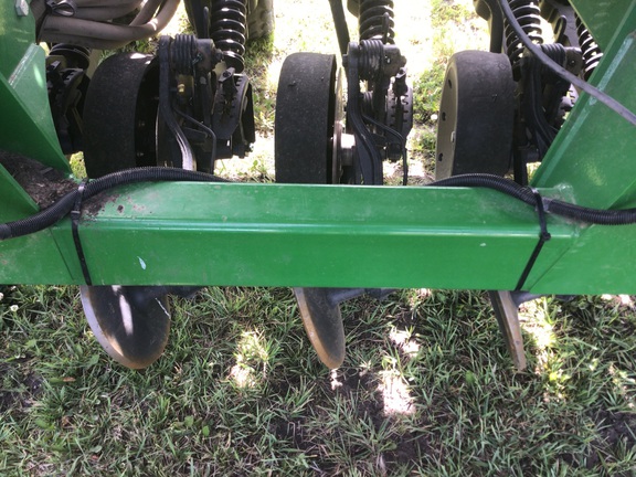 2014 John Deere 1990 Air Seeder