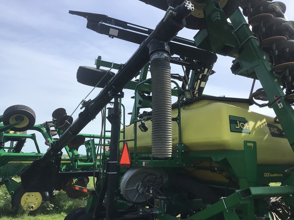 2014 John Deere 1990 Air Seeder