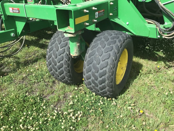 2014 John Deere 1990 Air Seeder