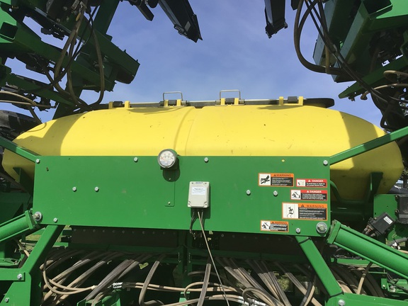 2014 John Deere 1990 Air Seeder
