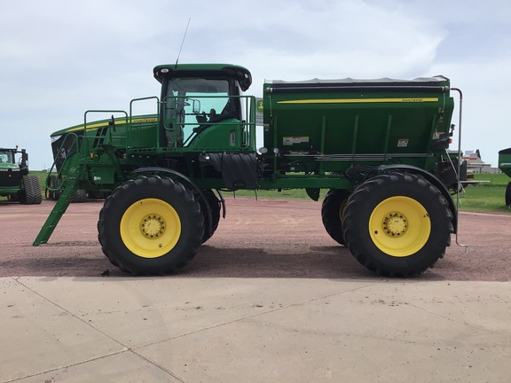 2015 John Deere R4030 Sprayer/High Clearance