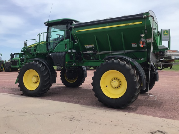 2015 John Deere R4030 Sprayer/High Clearance