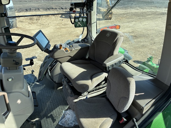 2017 John Deere 8320R Tractor