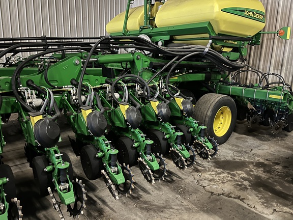 2018 John Deere DB60 Planter