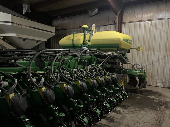2018 John Deere DB60 Planter