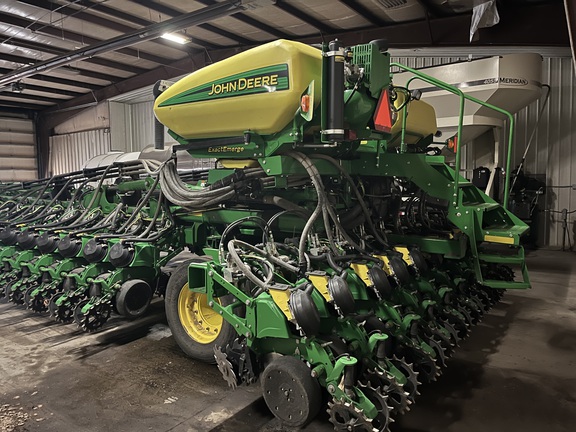 2018 John Deere DB60 Planter