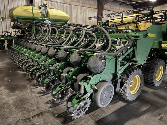 2018 John Deere DB60 Planter