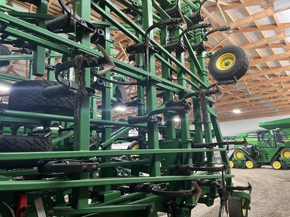 2022 John Deere 2230FH Field Cultivator
