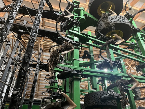2022 John Deere 2230FH Field Cultivator