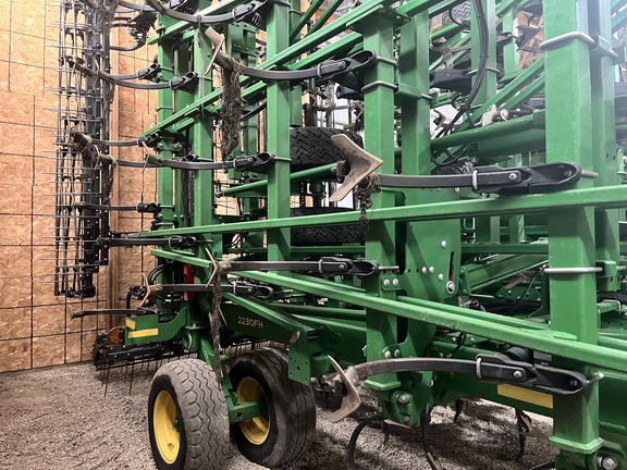 2022 John Deere 2230FH Field Cultivator