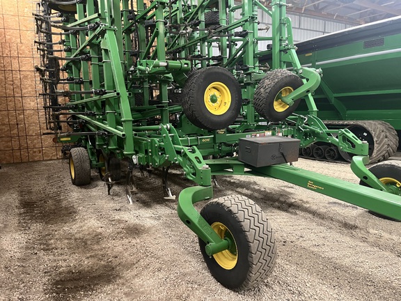 2022 John Deere 2230FH Field Cultivator