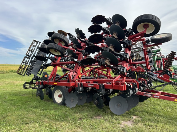 2022 Salford 5200 Disk