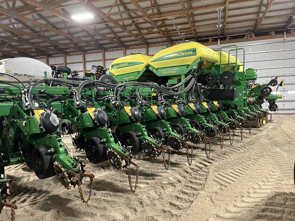 2014 John Deere DB90 Planter