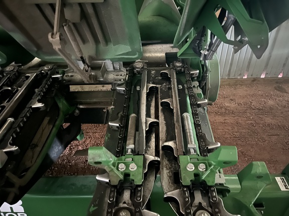2021 John Deere C12R Header Corn Head