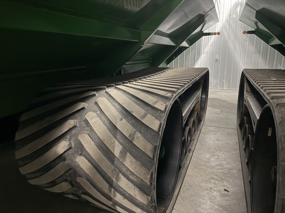 2023 Brent 2598 Avalanche Grain Cart