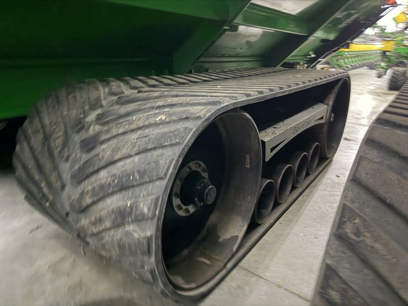 2023 Brent 2598 Avalanche Grain Cart