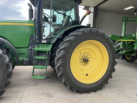 2010 John Deere 8320R Tractor