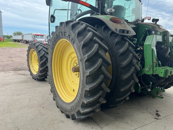 2010 John Deere 8320R Tractor