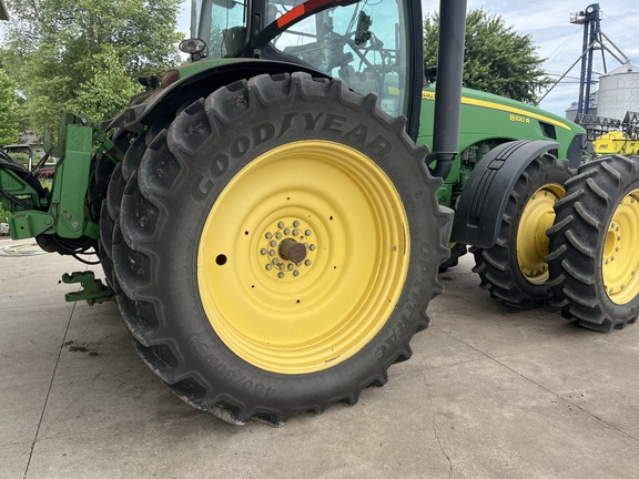 2010 John Deere 8320R Tractor