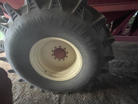 2006 Unverferth 9250 Grain Cart