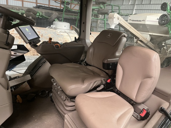 2019 John Deere 8320R Tractor