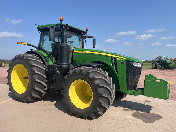 2019 John Deere 8320R Tractor