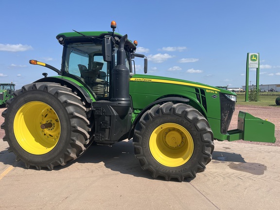 2019 John Deere 8320R Tractor